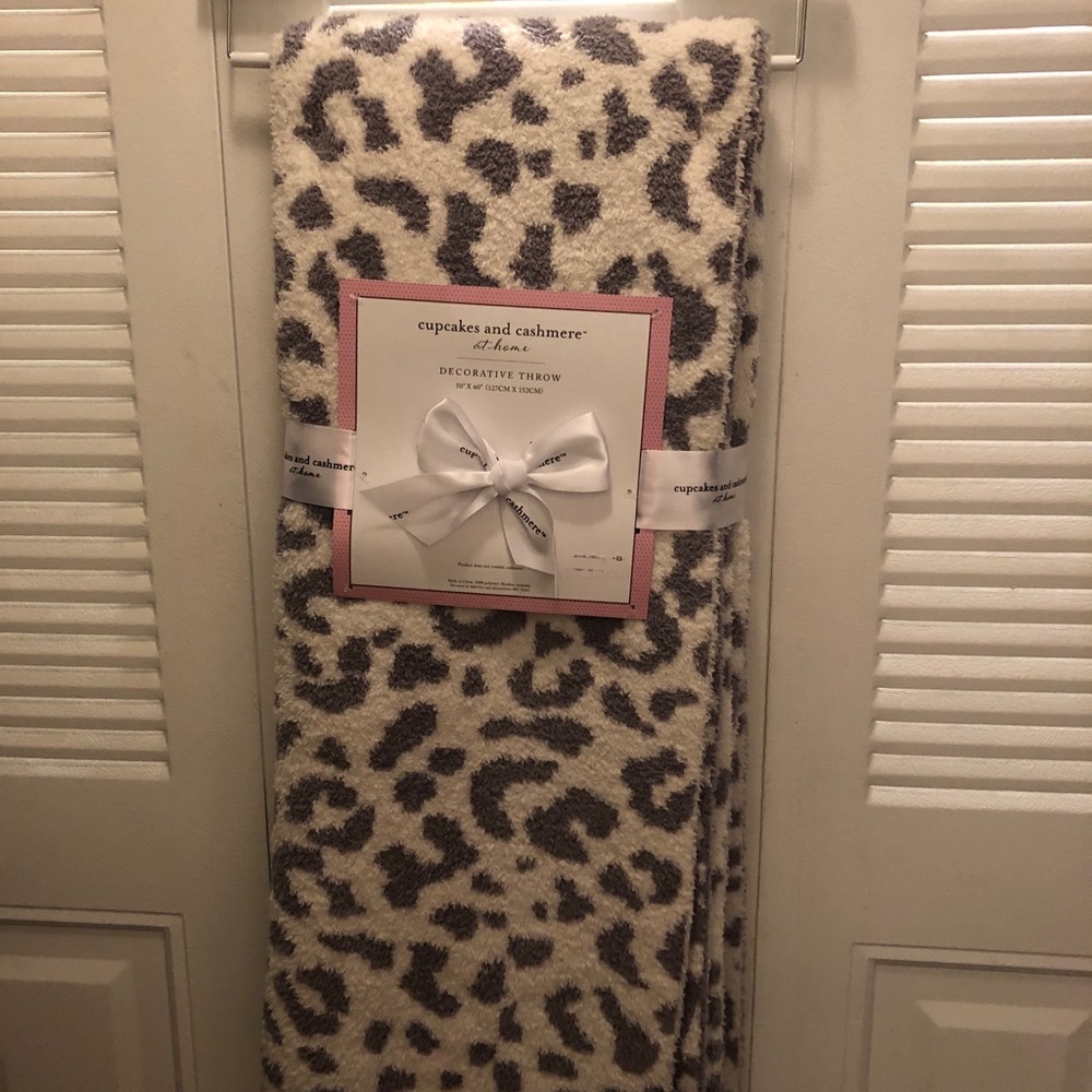 Barefoot Dreams Blanket Dupe Cupcakes and Cashmere
